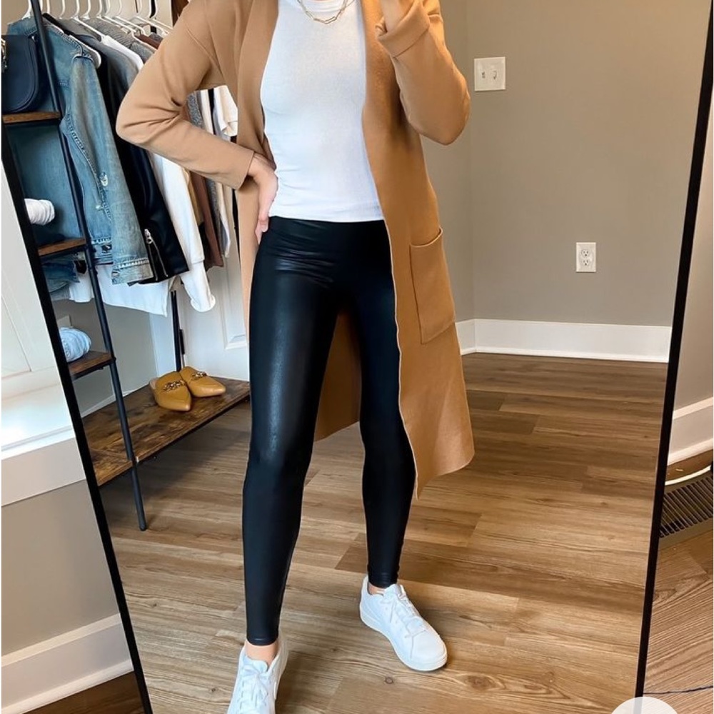 Matte faux leather leggings with tummy control